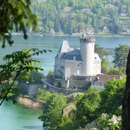 Charmant Studio En Rez De Jardin Au Bord Du Lac D'Annecy Duingt Exterior photo
